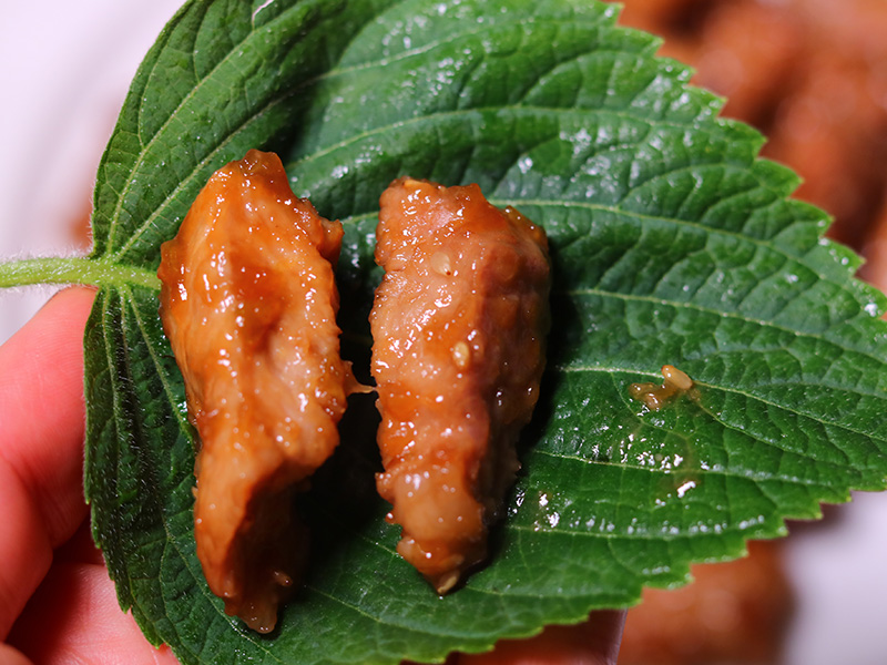 깻잎에 싸먹는 돼지갈비 양념 목살