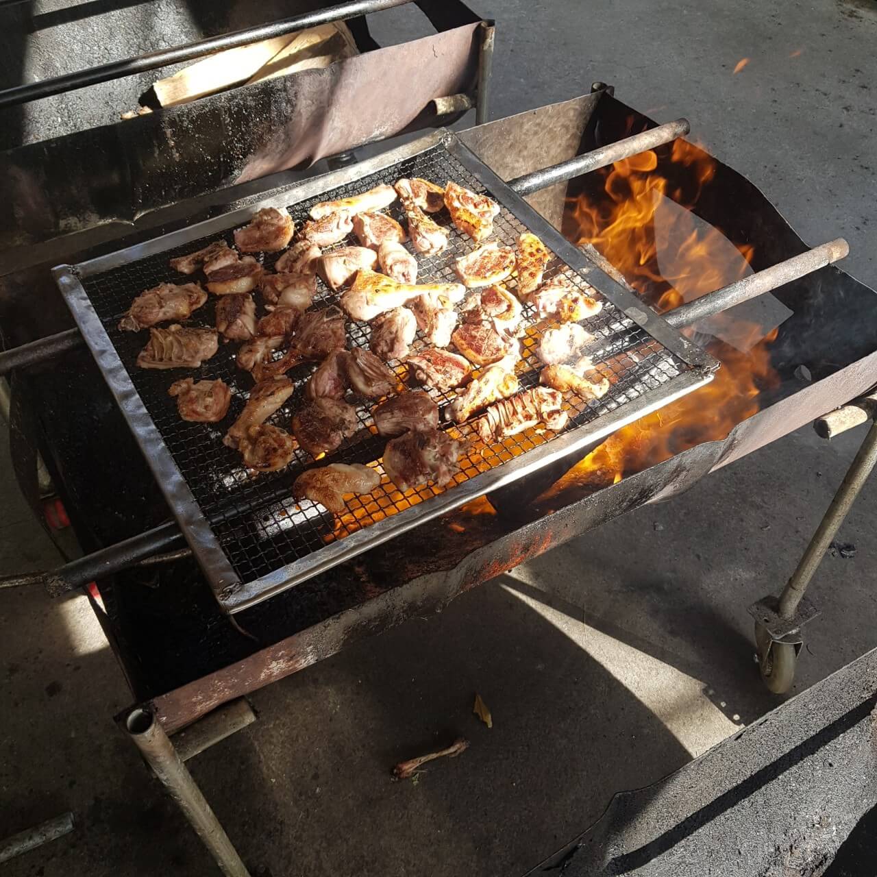 생방송투데이 외국인의 밥상 양주 광적면 오리 장작구이 맛집 먹골농장