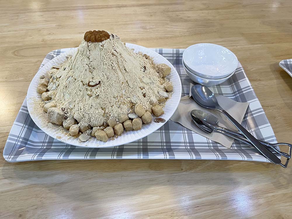 강화 봄봄스 인절미 팥빙수