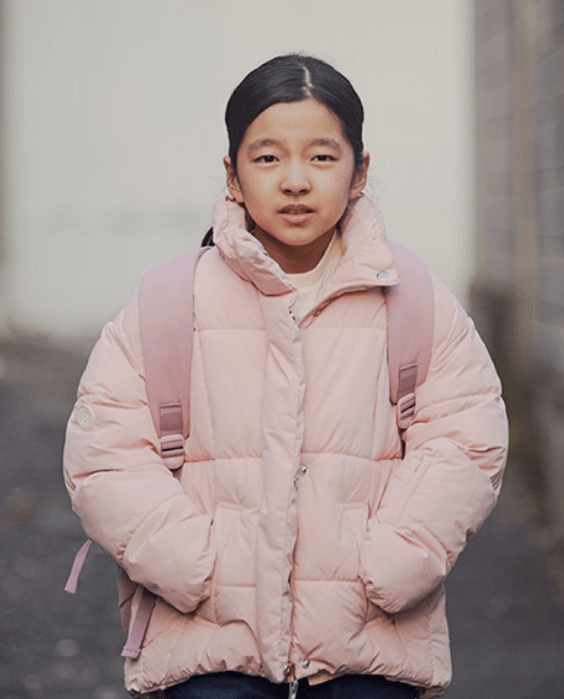 혼자 서있는 예서