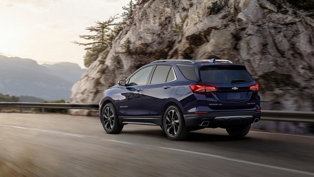 이쿼녹스 측후면 사진 3세대 페리 출처 다음자동차