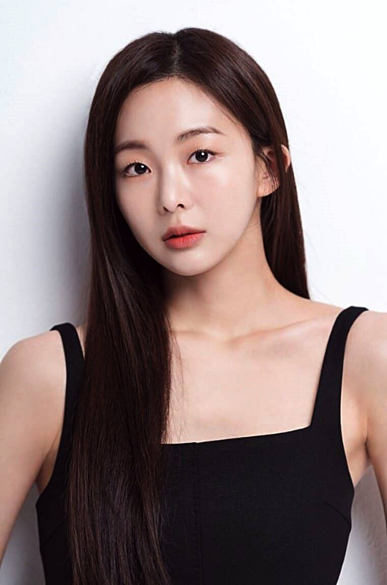 금새록 무쇠소녀단