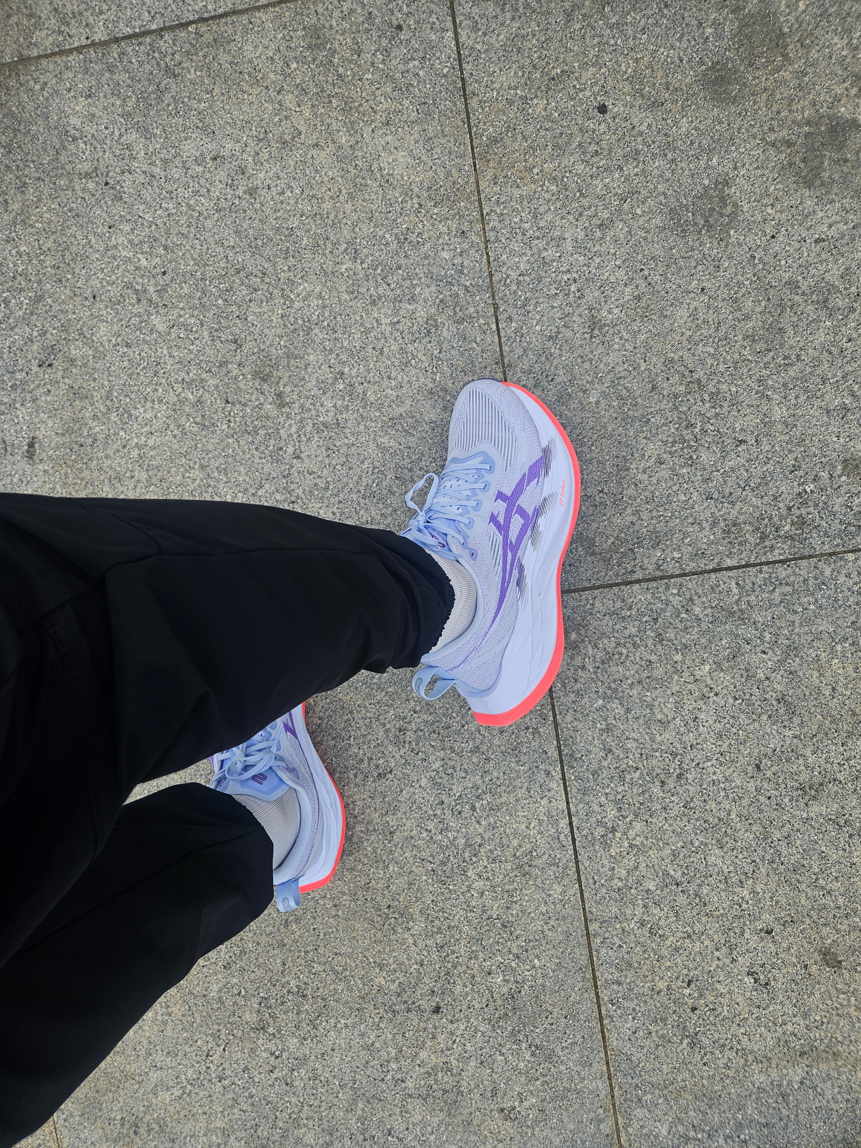 슈퍼블라스트2 퍼플 착용샷 