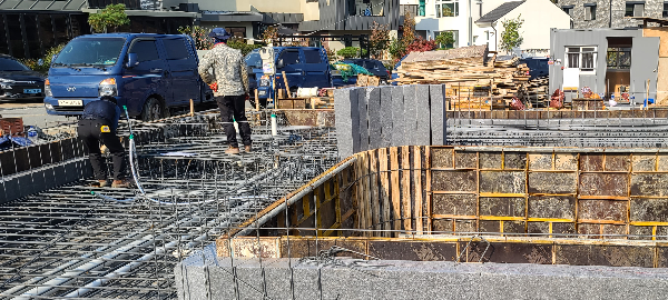 중정 거푸집 작업 모습