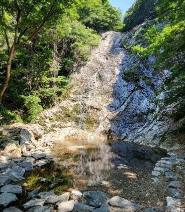 경남 여행지 추천 ❘ 거제 가볼만한 곳 베스트 10. 문동폭포