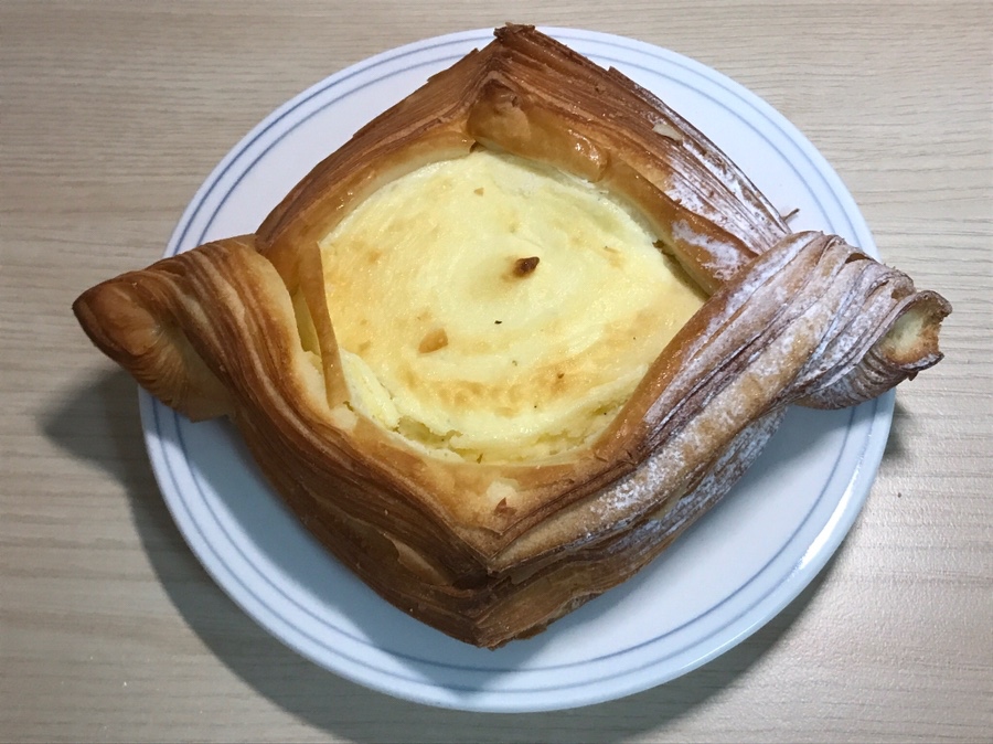 아티장베이커스 치즈케이크데니쉬