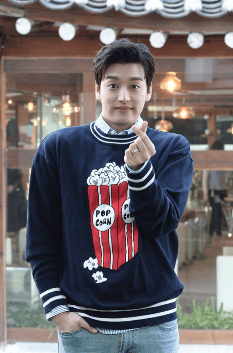 유키스-출신-일라이