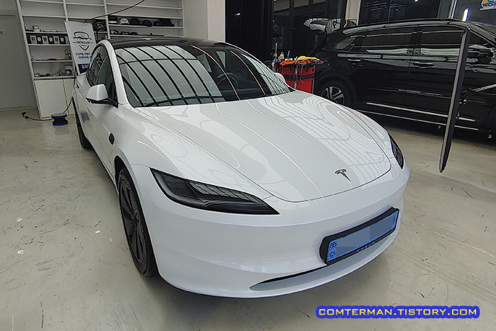 테슬라 모델3 하이랜드 화이트