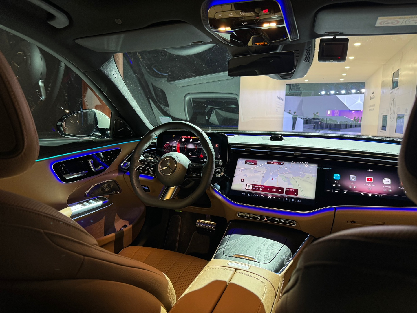 메르세데스-벤츠 더 뉴 E클래스(W214)