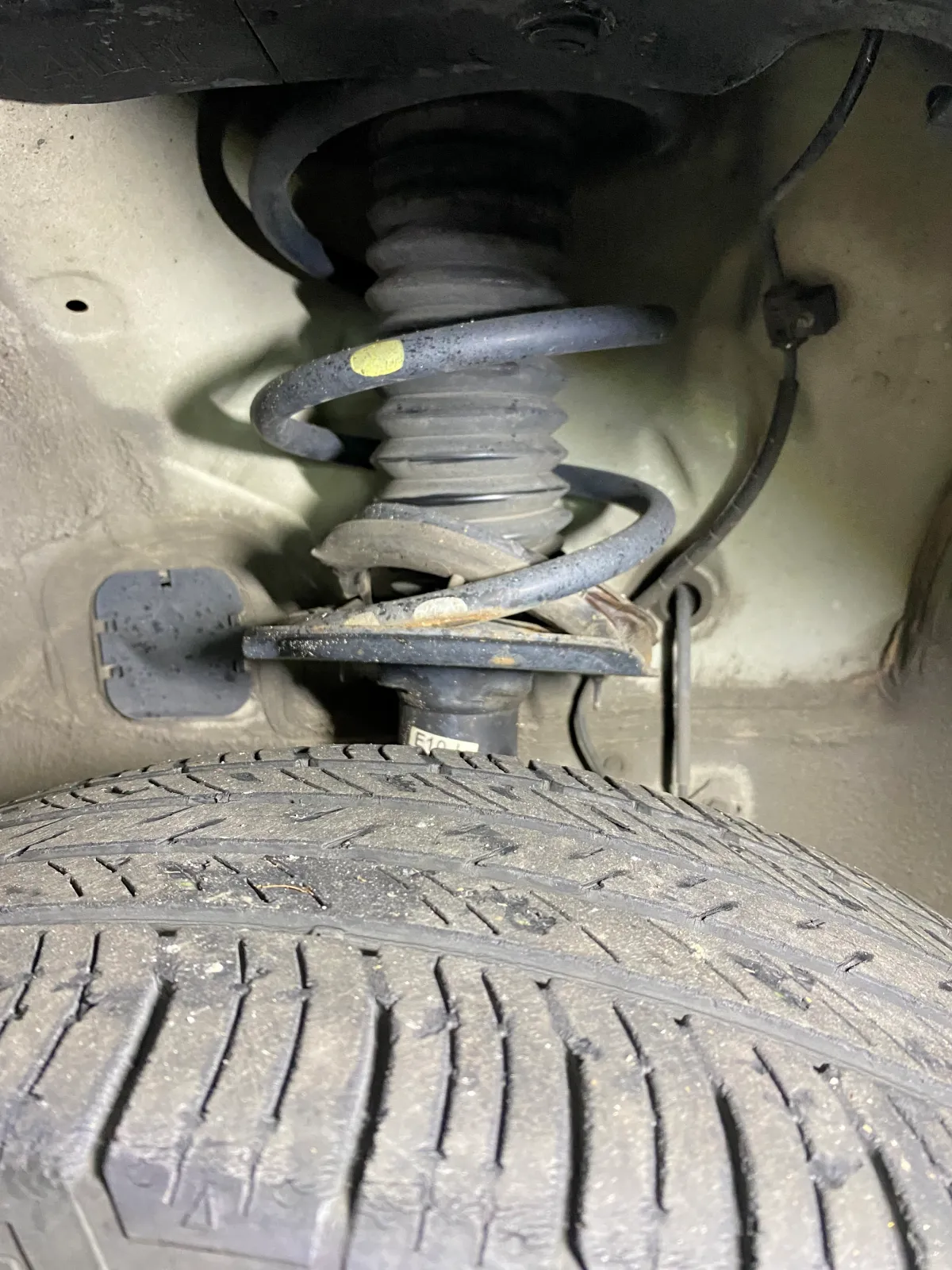 스피드메이트-김포점-차량-수리-앞-쇼크업쇼버