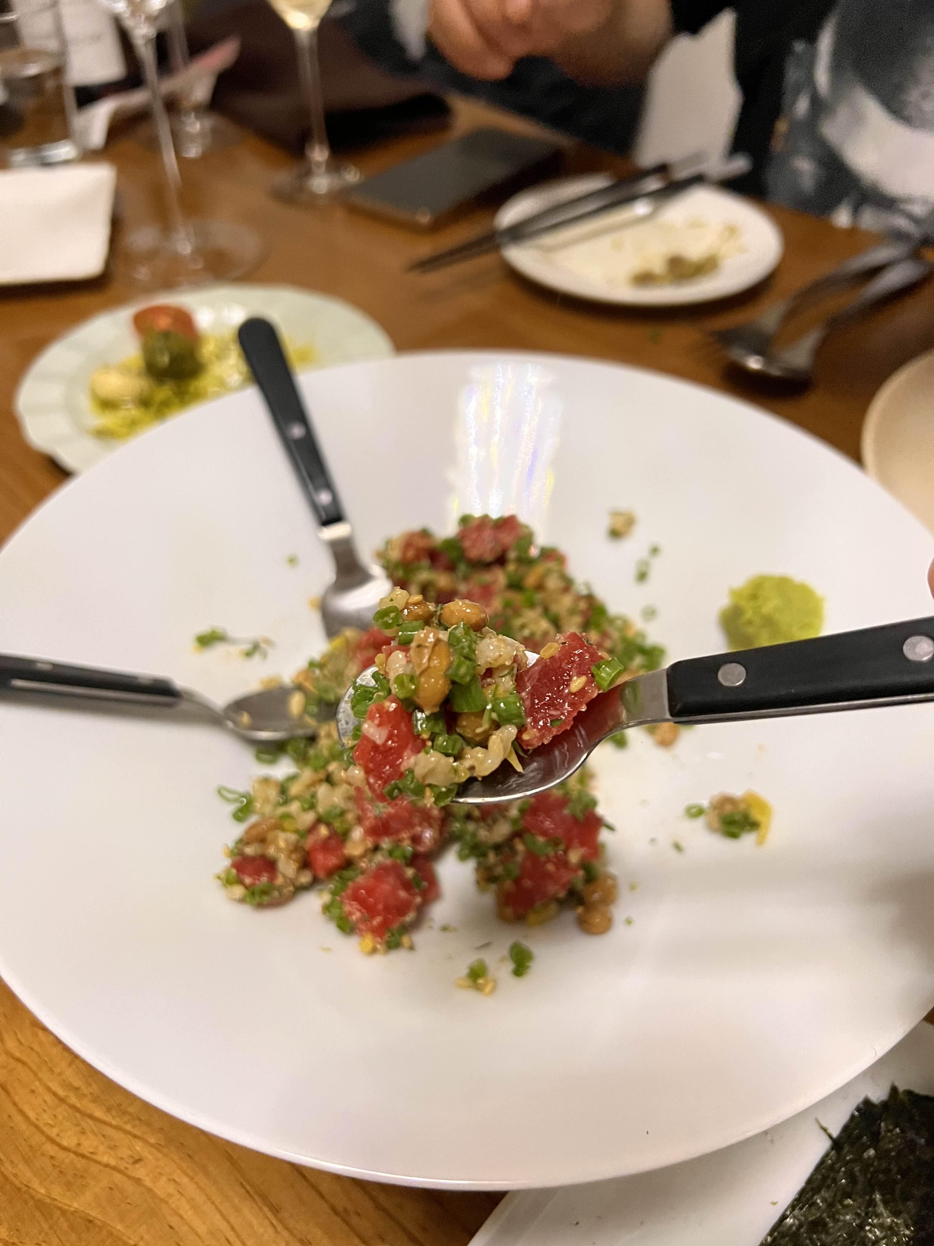 숟가락으로 떠서 그냥 먹어도 맛이 좋지만.