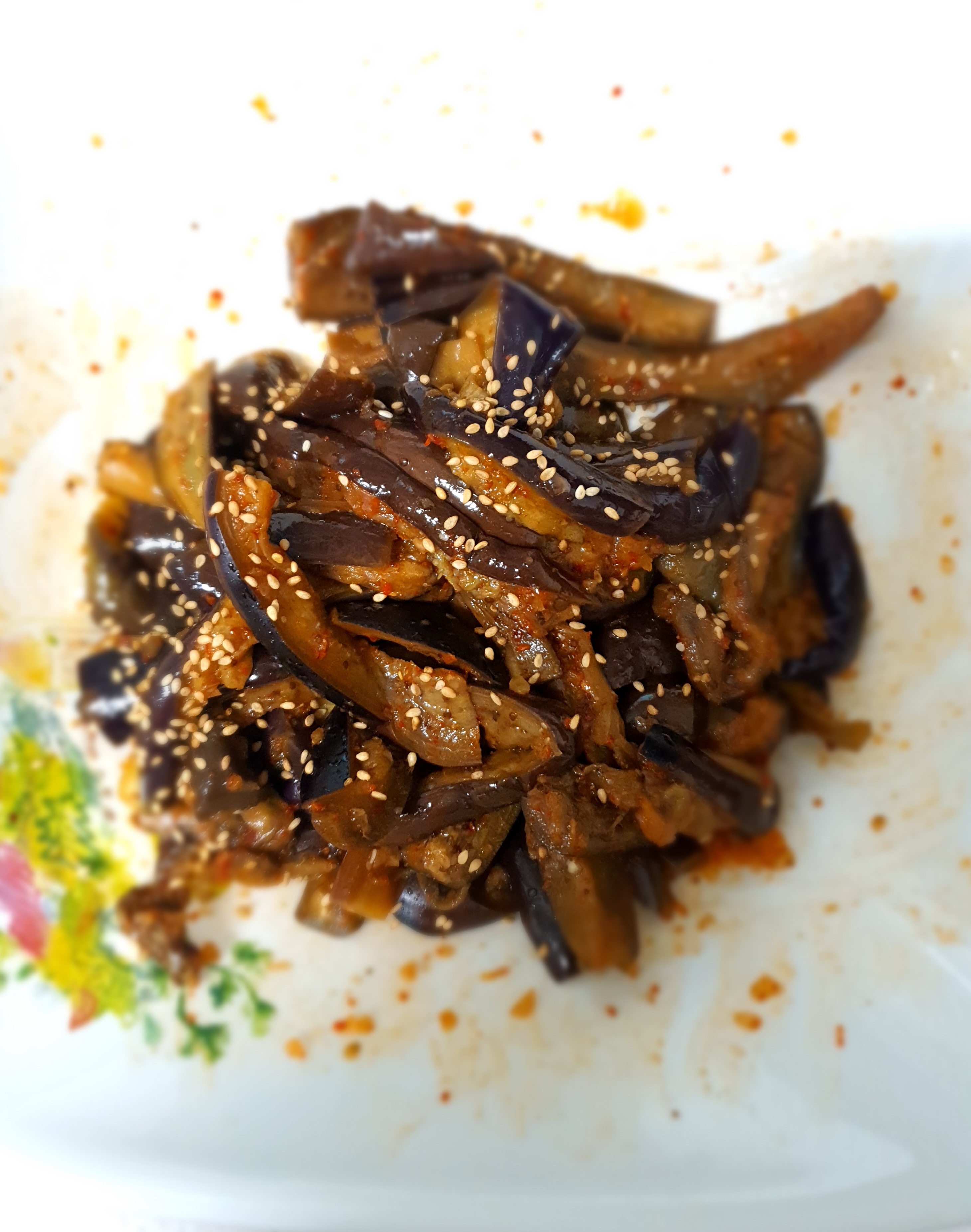 가지-무침은-액젓으로-간을-하면-감칠맛이-나요.