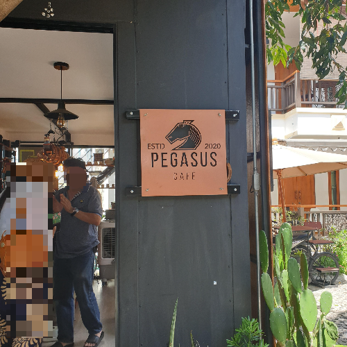치앙마이 카페 투어 ① : 올드시티 카페 (Pegasus Caf&eacute; & Roastery_내부