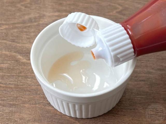 케첩에 생긴 물