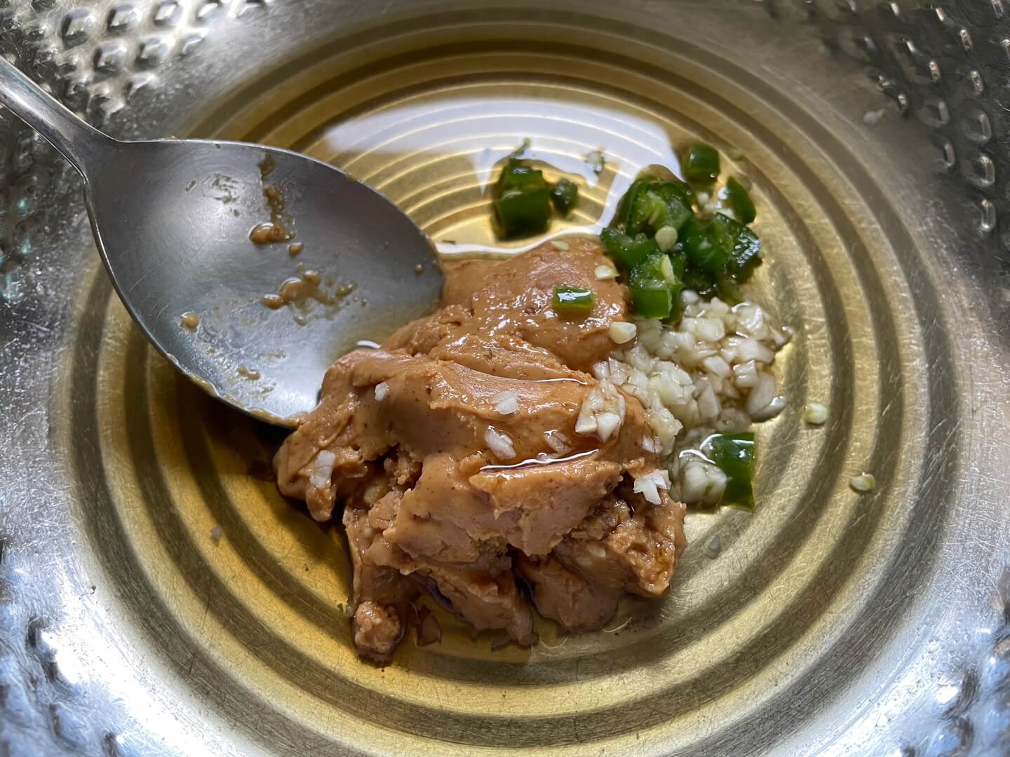 땅콩버터 다이어트 - 소스 배합해서 섞기