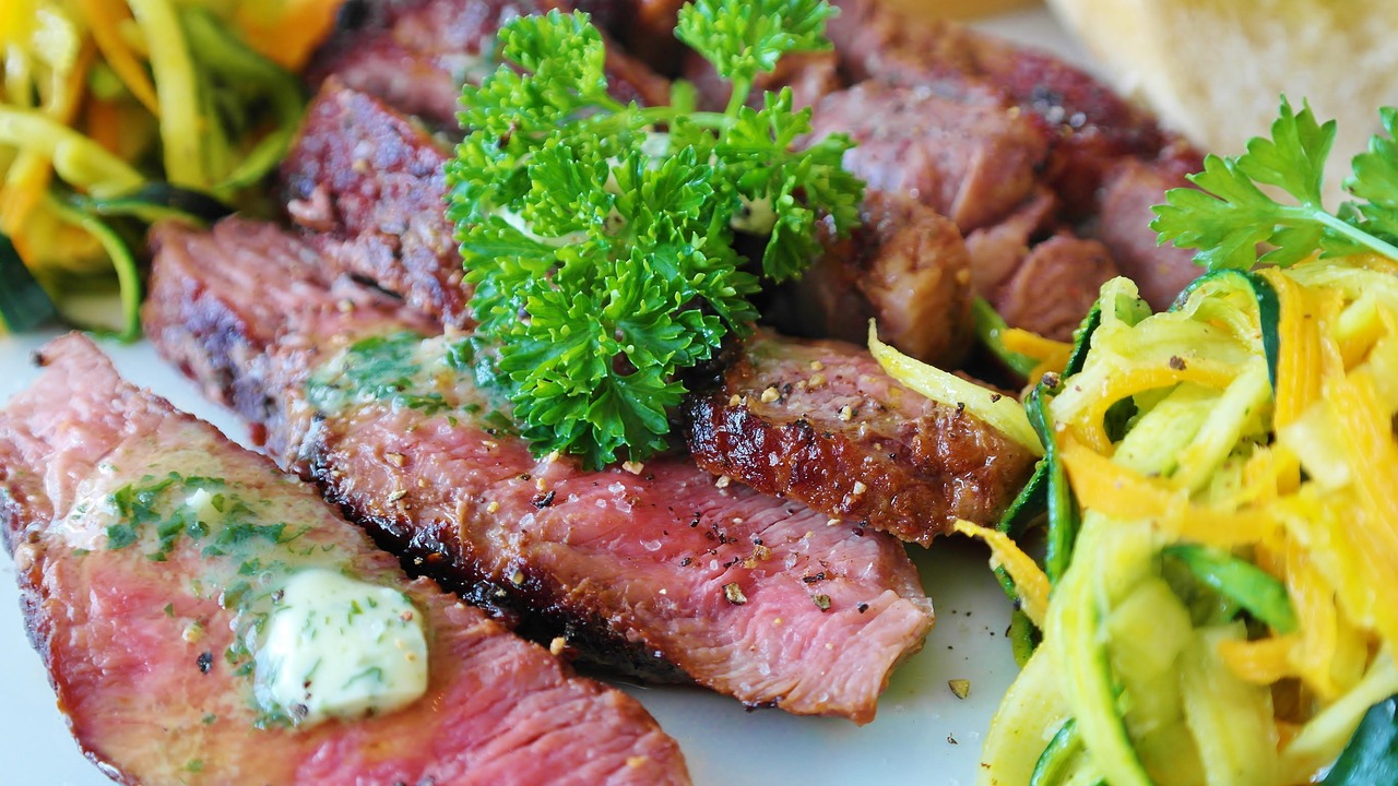 고지방 음식은 장운동을 억제할 수 있음
