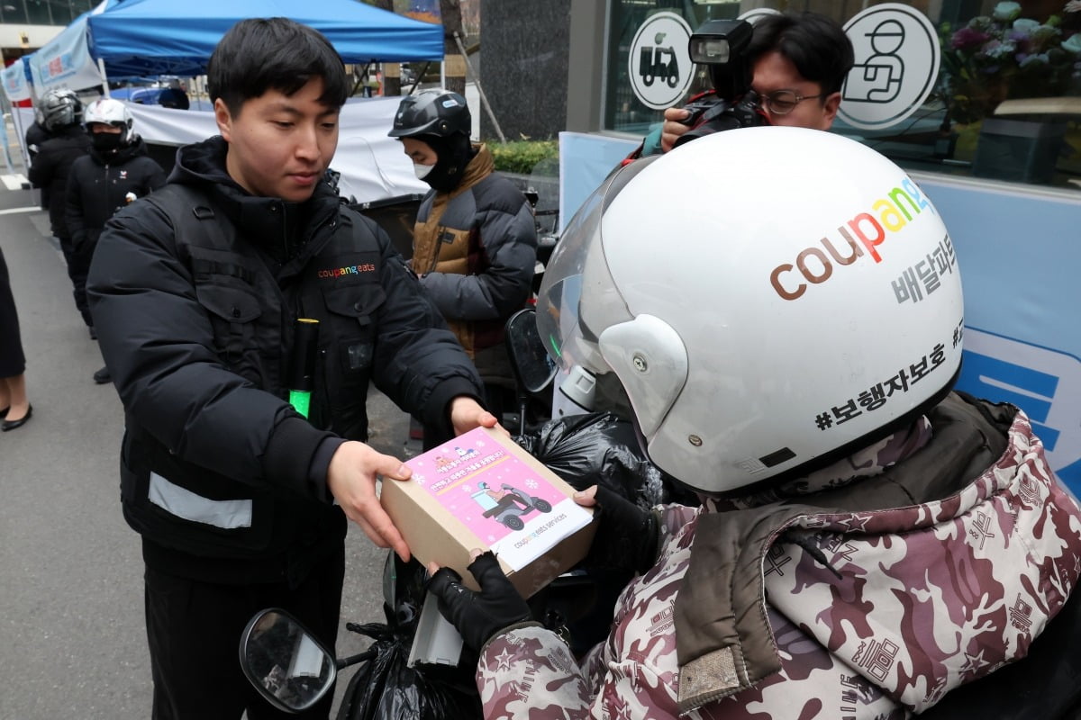 쿠팡이츠 무료 배달은 와우회원이라면 주문 횟수나 금액, 거리 등 제한이 없이 사용할 수 있다.