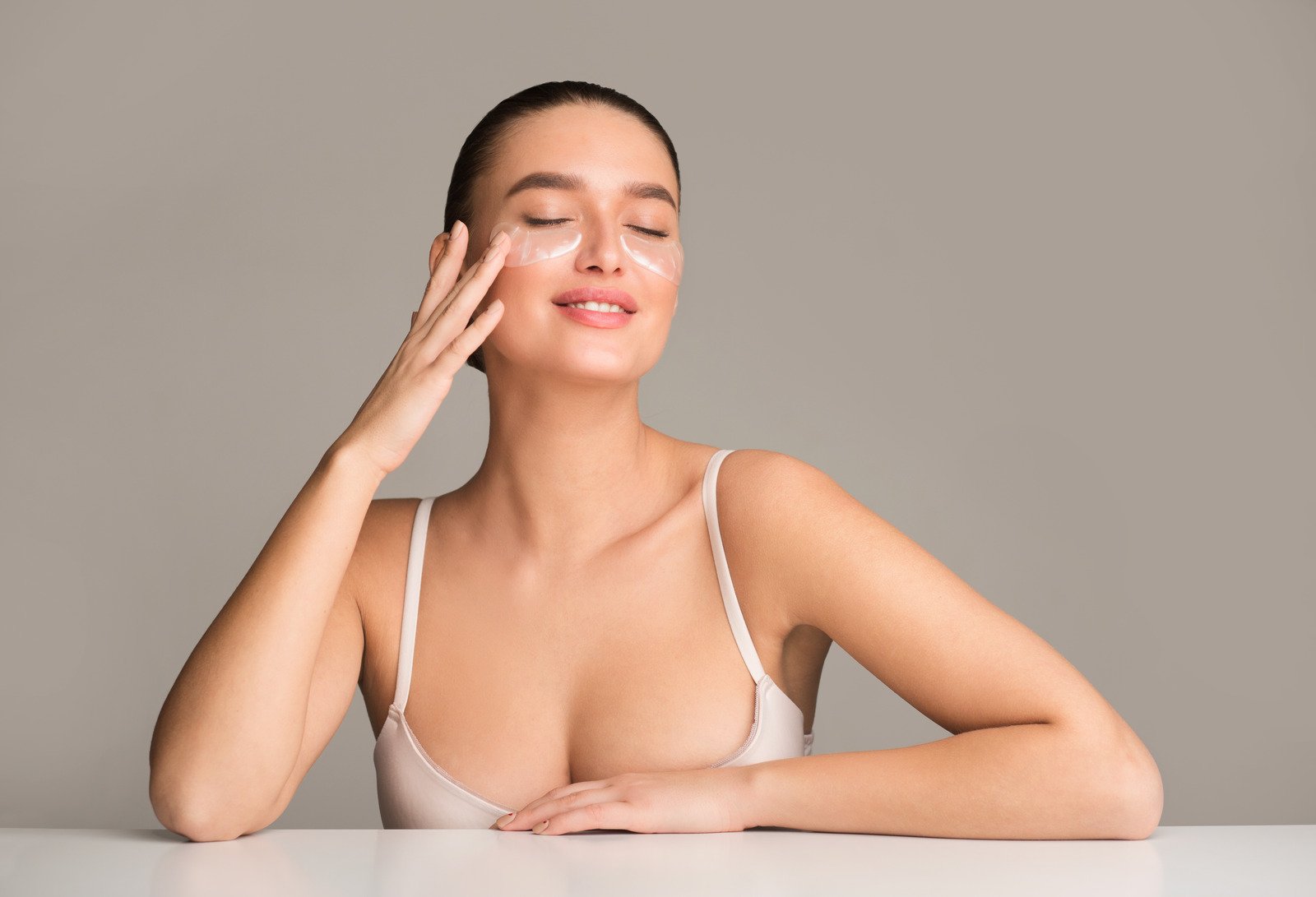 스컬트라(Sculptra): 피부 콜라겐 생성을 촉진하는 안티에이징 시술