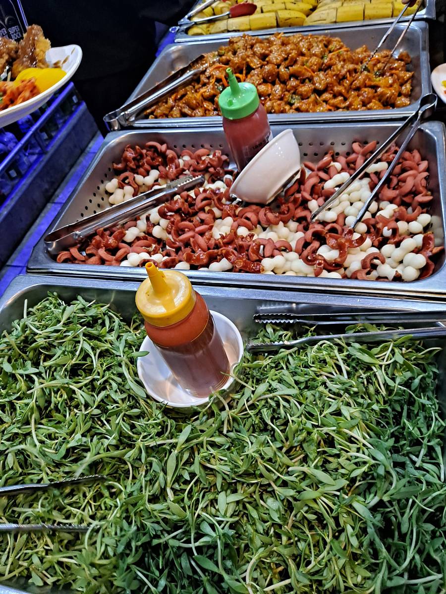 각종 음식들 바트