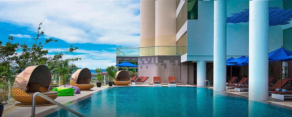 르메르디앙 코타키나블루 수영장