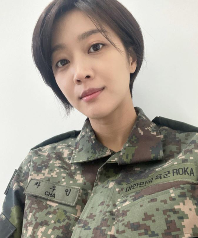 군복도 너무 잘어울리는 조보아