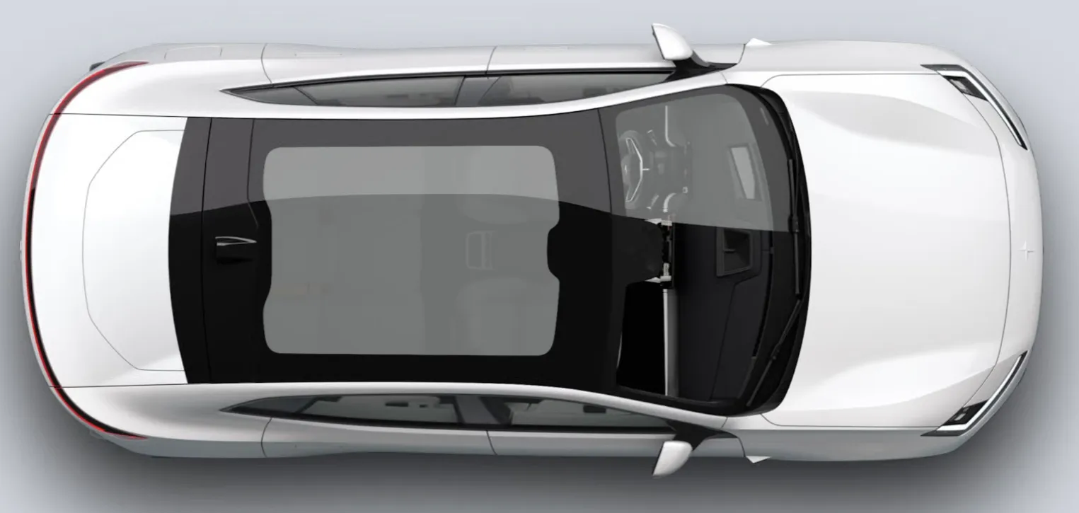 폴스타4 위에서 썬루프를 바라본 이미지