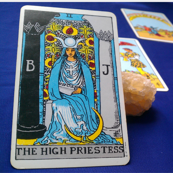 2번 여사제 카드