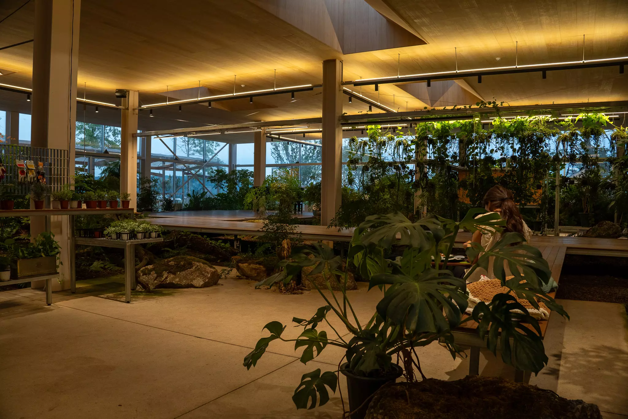 뤁스퀘어-내부이미지