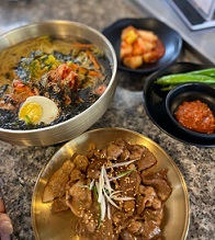 점심특선-고기-국수