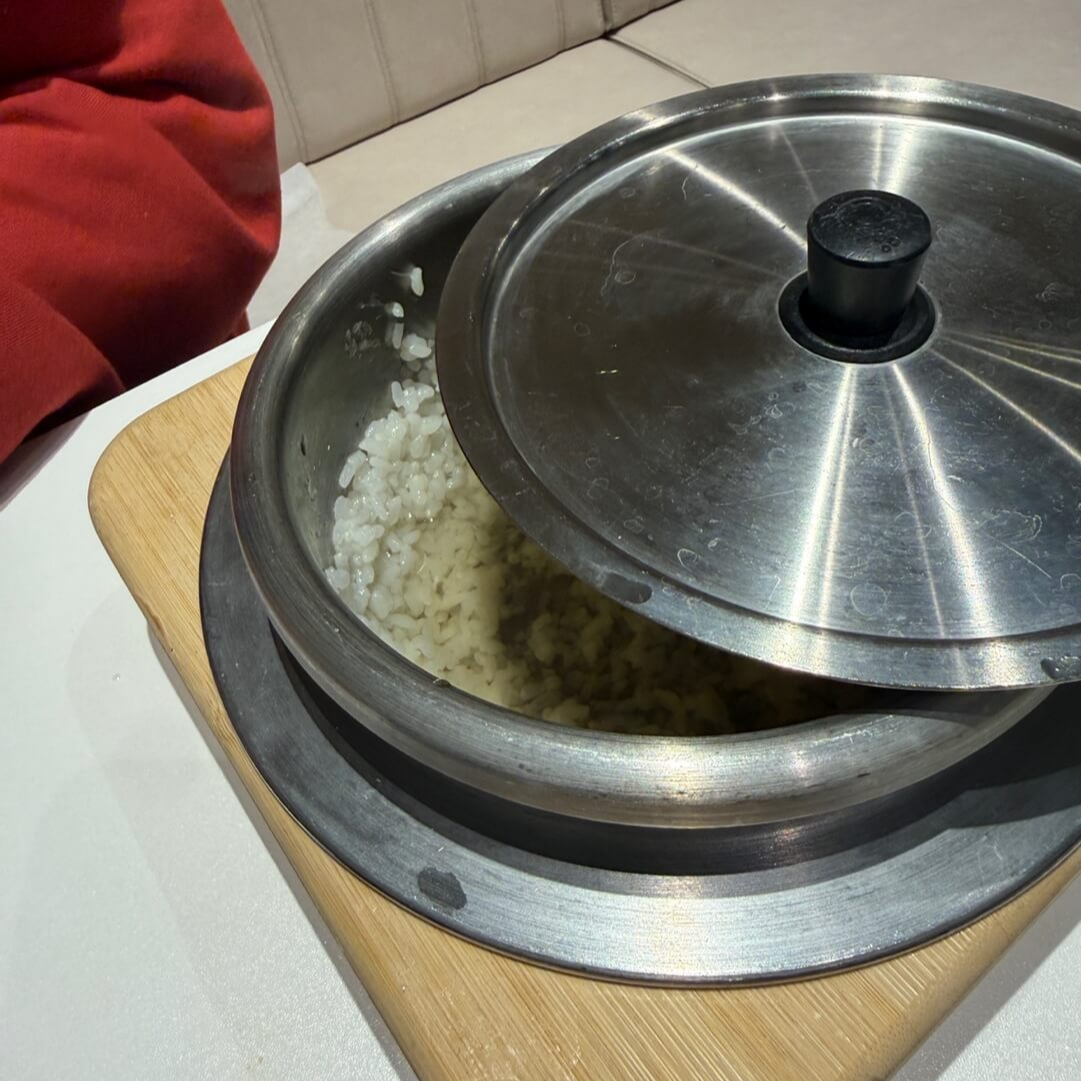 야탑 자연별곡 갓 지은 솥밥 밥 상태