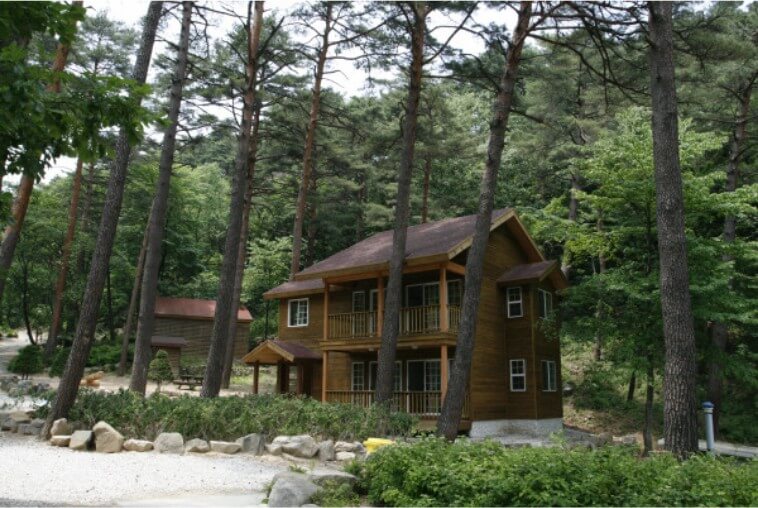 휴양림내 숲속의집