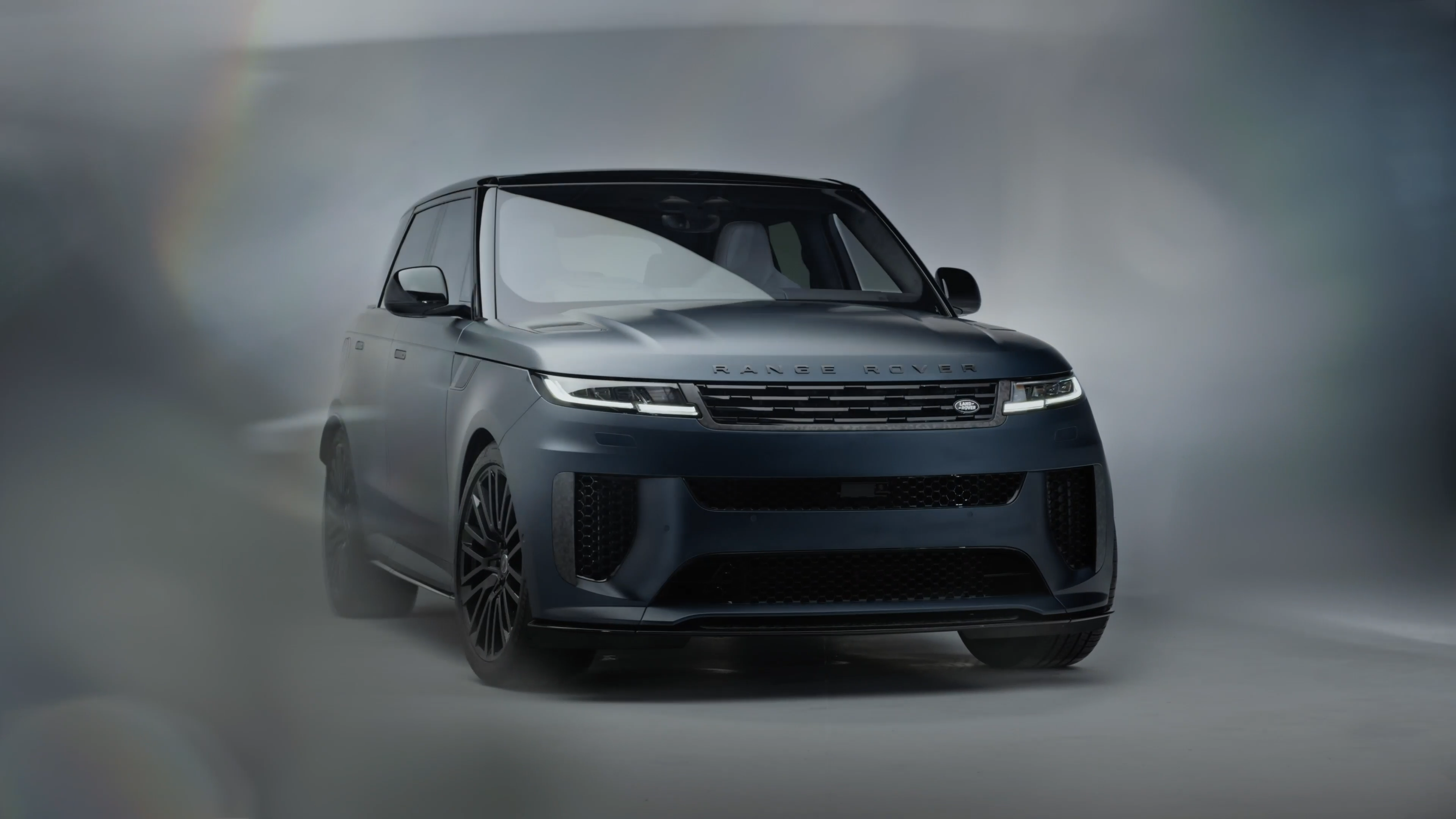 레인지로버 스포츠 하이브리드 이미지