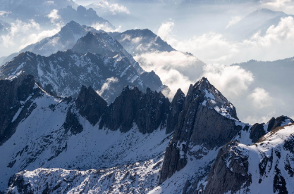 다이어트러프 사건: 러시아 산맥에서 벌어진 의문의 대학생 참사