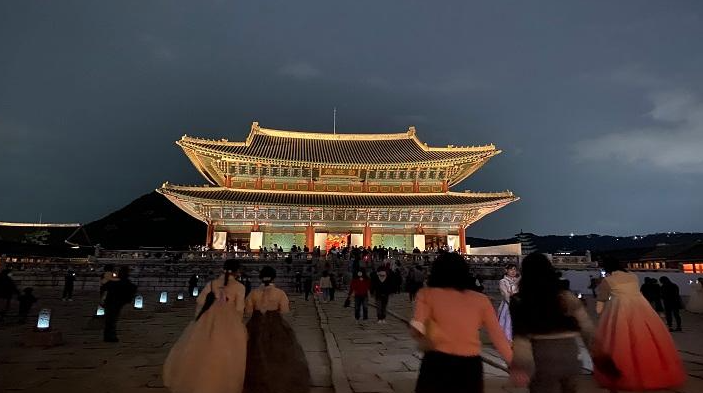경복궁 근정전 야간 전경