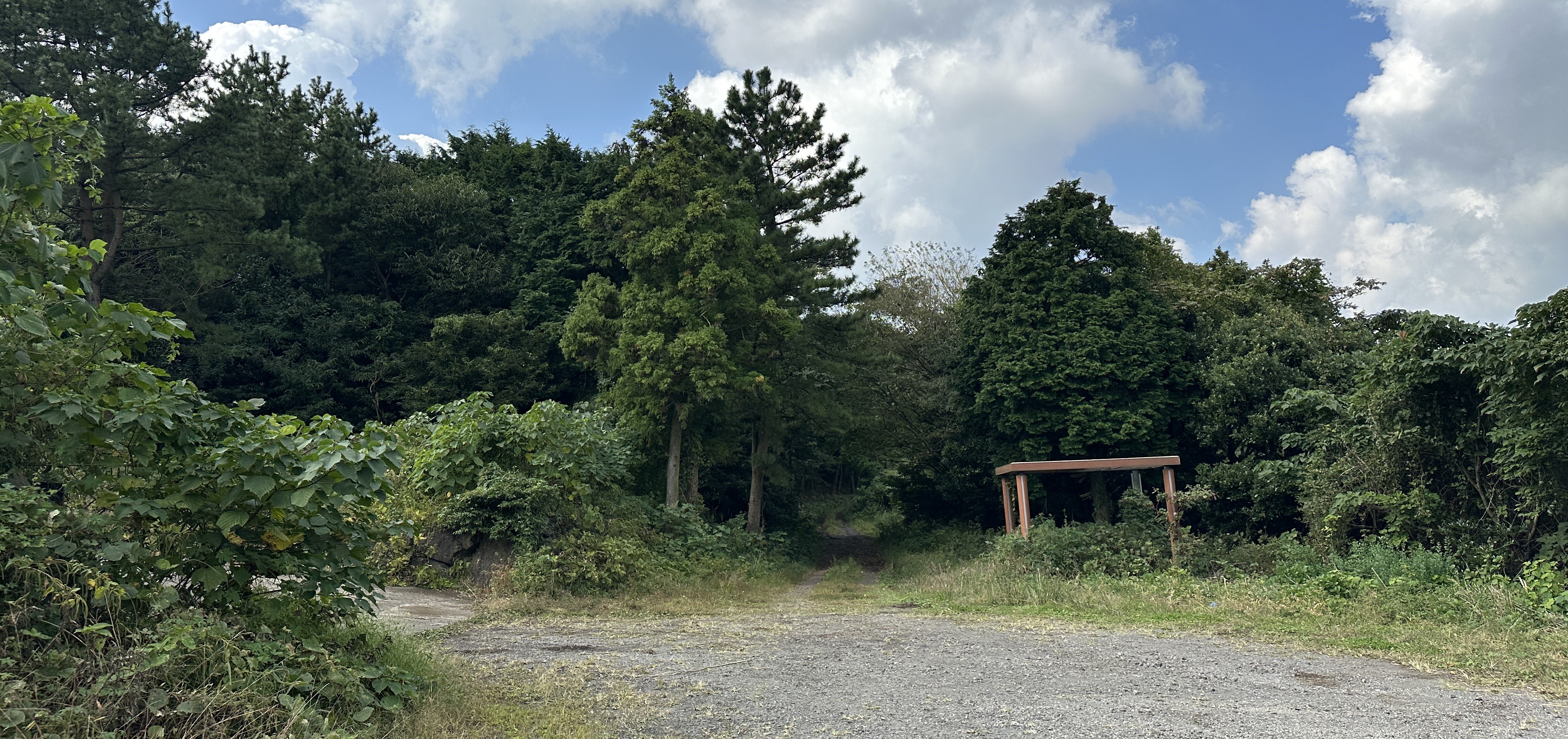 괭이모루 숲길 입구