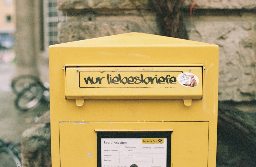 Post.