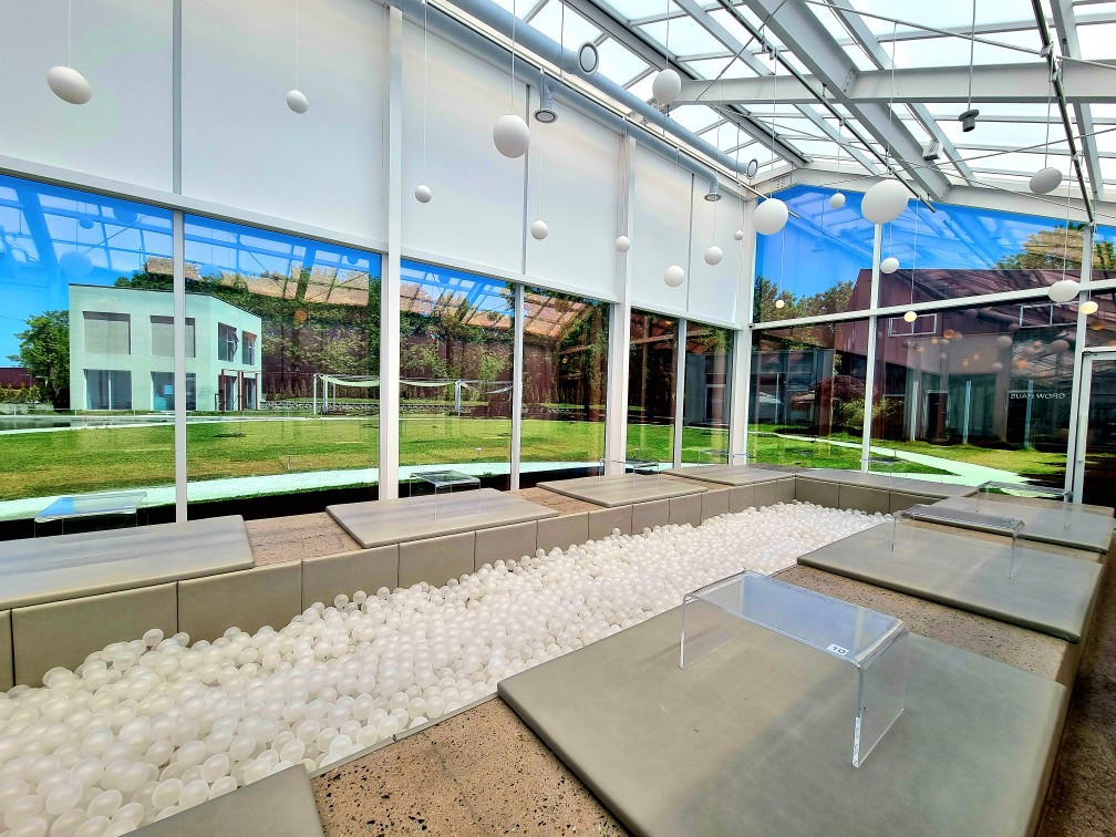 김포 자연 속 갤러리 카페 '포레리움' : 아트스페이스, 볼풀장 예약, 주차 정보