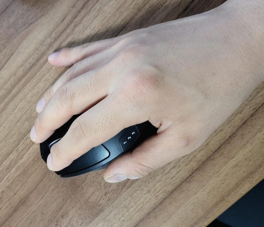 손에 잡으면 편해요