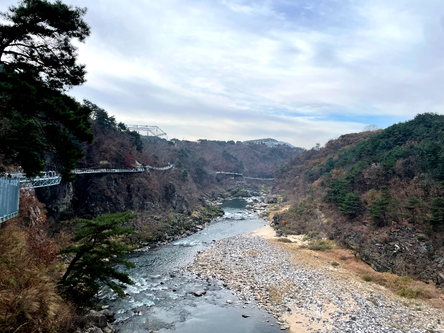 추운 겨울 강원도 철원 한탄강 주상절리길을 당일치기 잔도여행