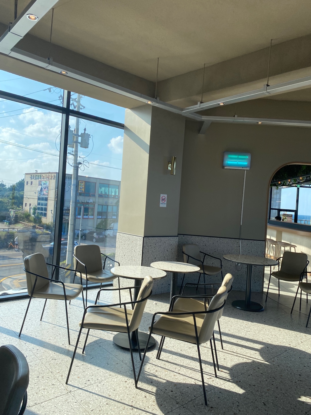 제주공항 용두암 용두암해변 비행기포토존 오션뷰 팡도르 시그니처메뉴 듀포레 대형카페 주차 리뷰 추천