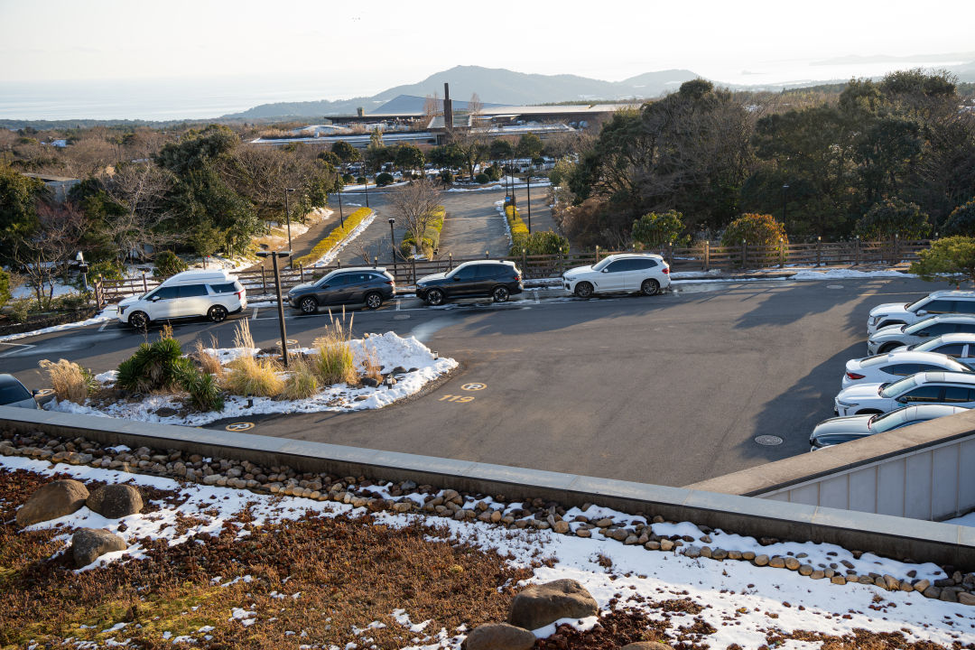 디아넥스 호텔 주차장