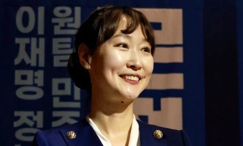 이지은 대변인 나이, 프로필