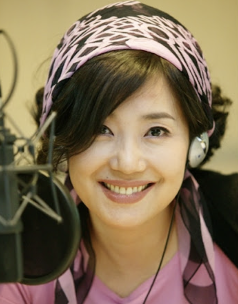 라디오 진행 중인 젊은 나이의 오미희 모습