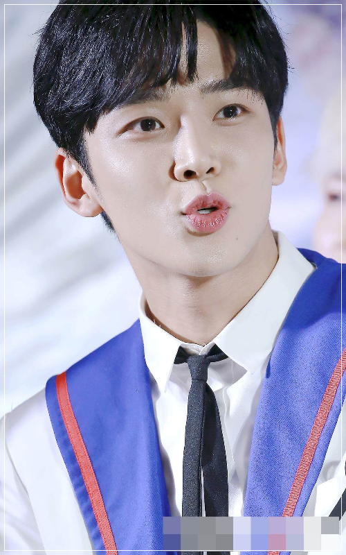 배우 로운1