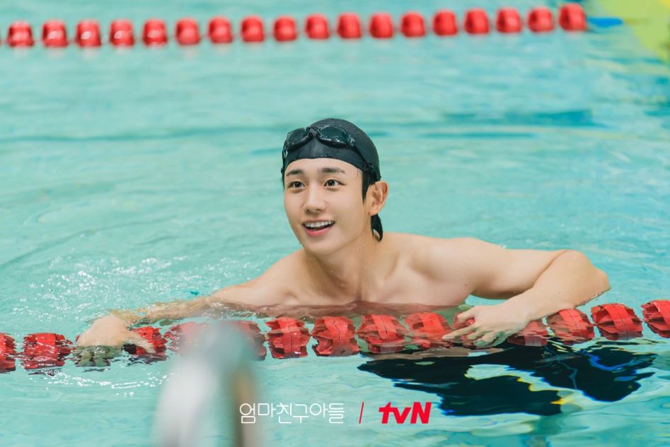 정해인 엄마친구아들 예고편 프로필 키