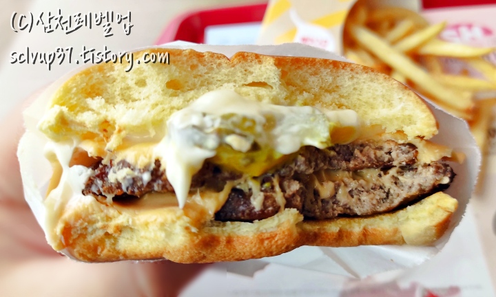 롯데리아 더블 클래식 치즈버거 단면