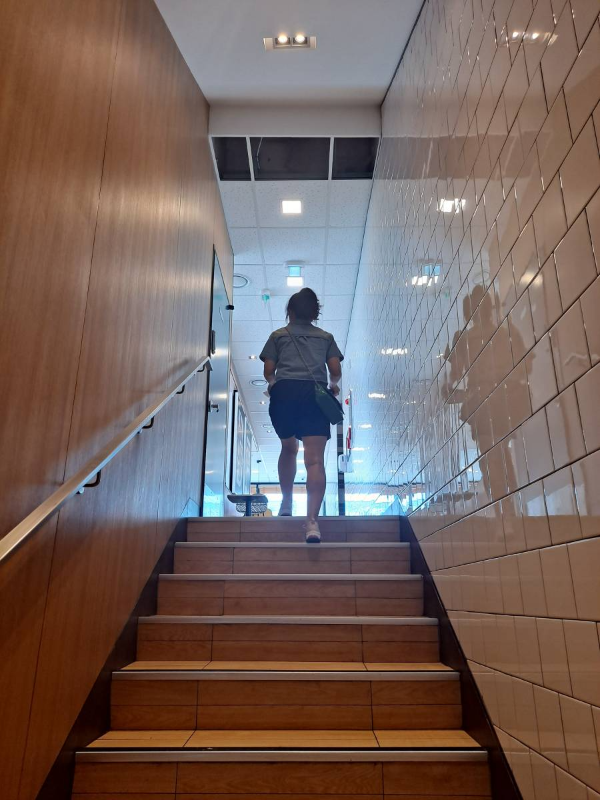 맥도날드 청라DT 2층계단