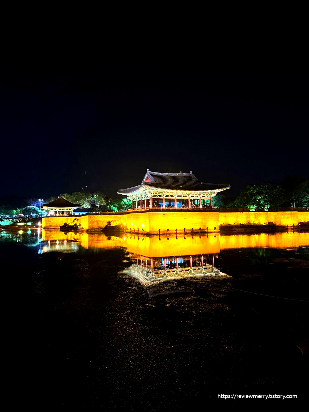 내부 야경