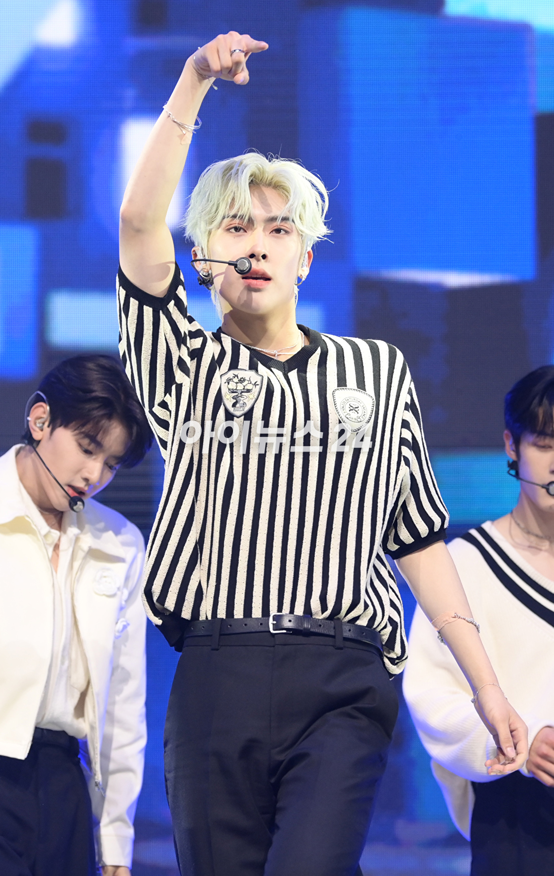 그룹 제로베이스원 리키가 10일 오후 서울 광진구 광장동 예스24라이브홀에서 열린 제로베이스원(ZEROBASEONE) 데뷔 쇼케이스에 참석하고 있다. [사진=정소희 기자]
