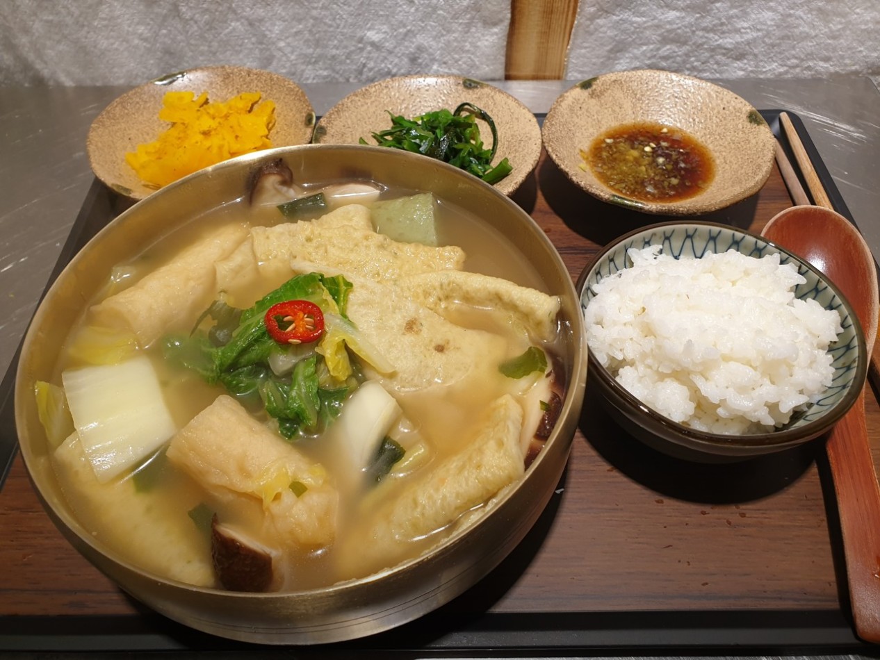 종로 한옥 속 일본 감성, 익선동 기생 우동의 특별한 매력